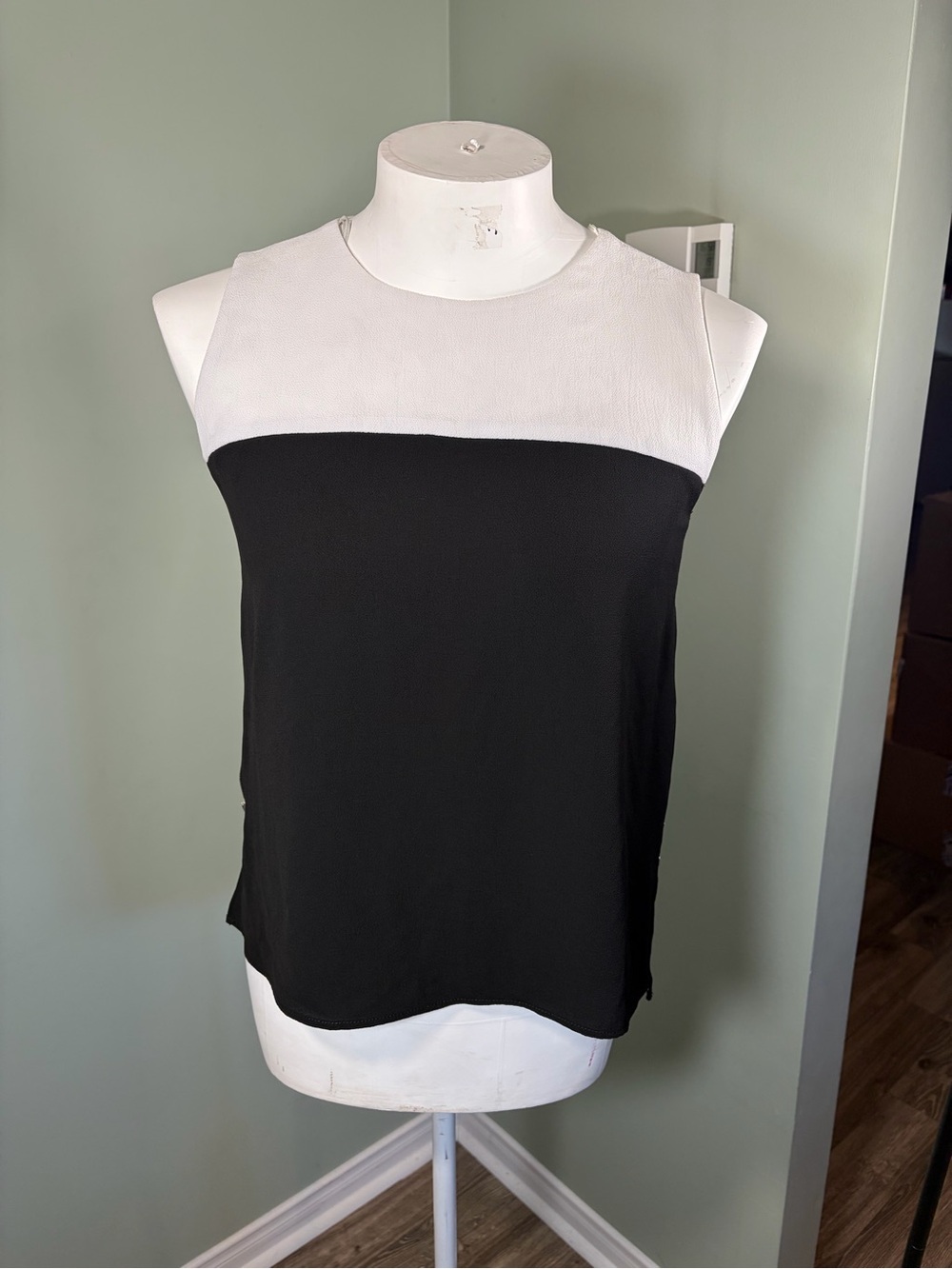 341. Zara Basic Sleeveless Colorblock Tank Top - Black & White